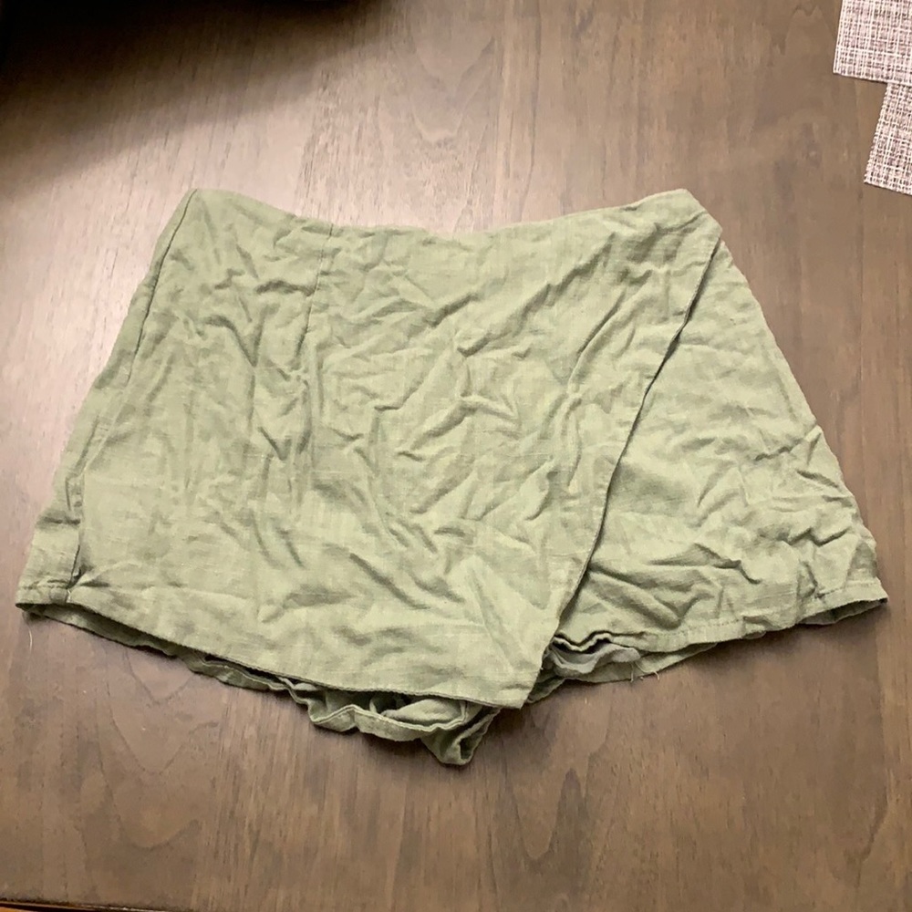Princess Polly green skort